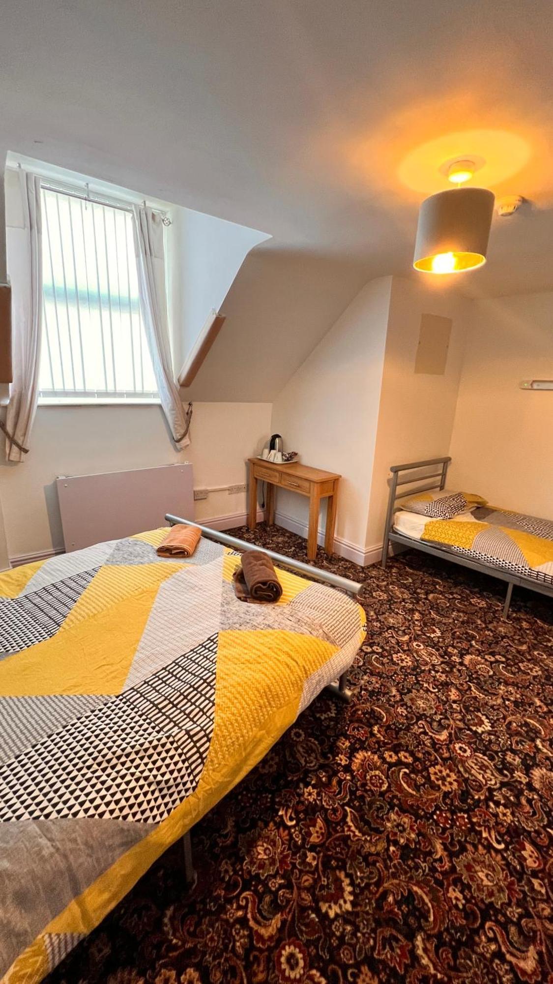 Castle Lodge Guest House 86-88 Sheil Rd L6 3Af 리버풀 외부 사진