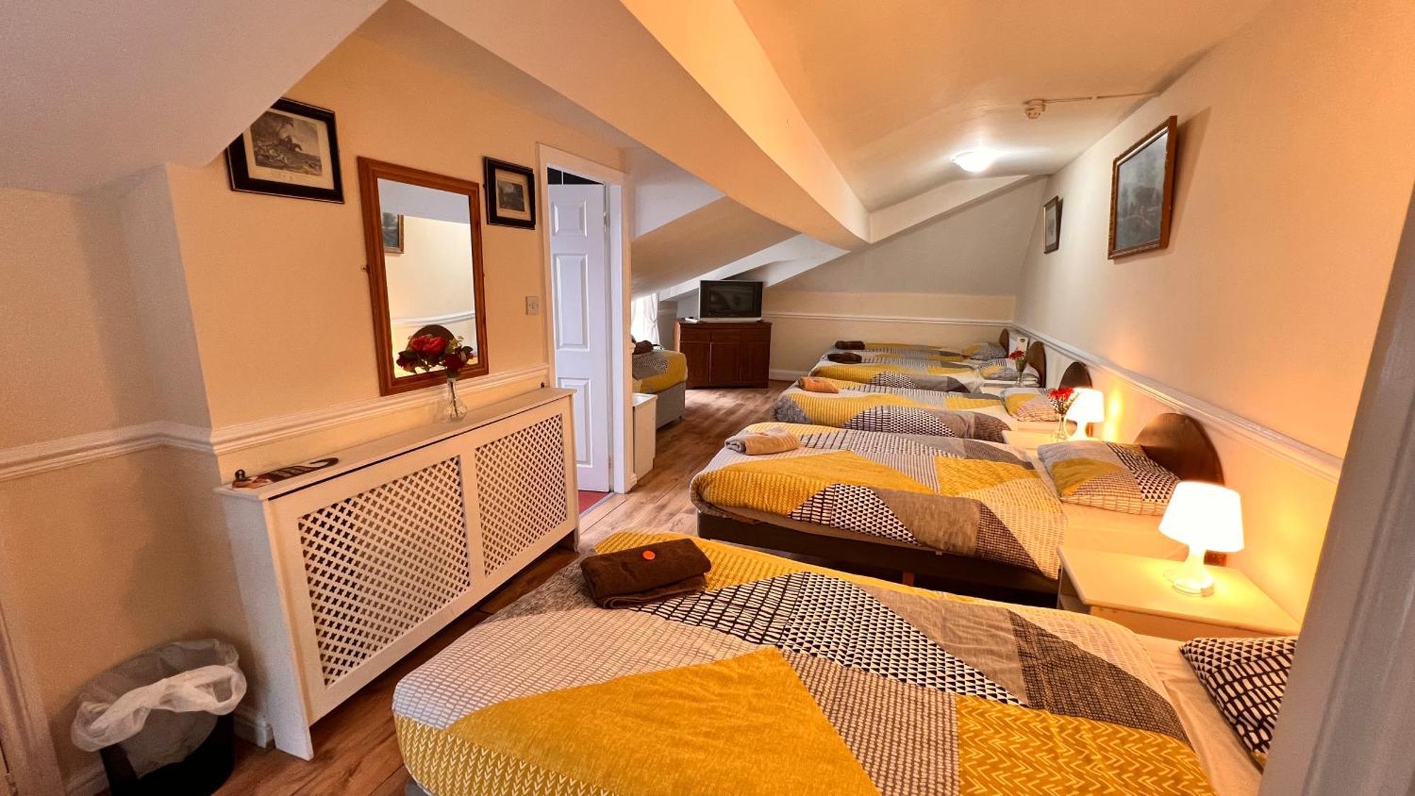 Castle Lodge Guest House 86-88 Sheil Rd L6 3Af 리버풀 외부 사진
