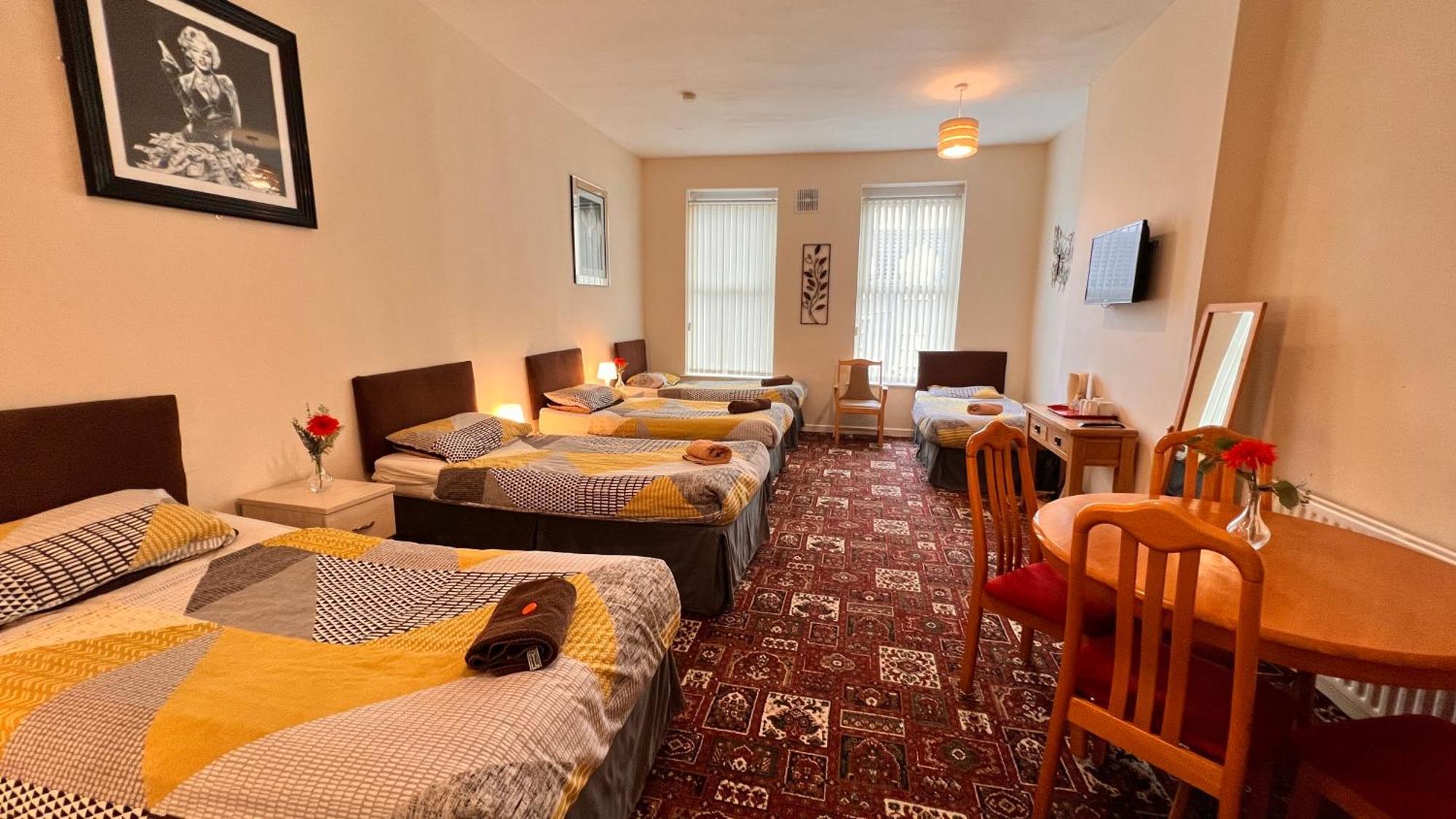 Castle Lodge Guest House 86-88 Sheil Rd L6 3Af 리버풀 외부 사진