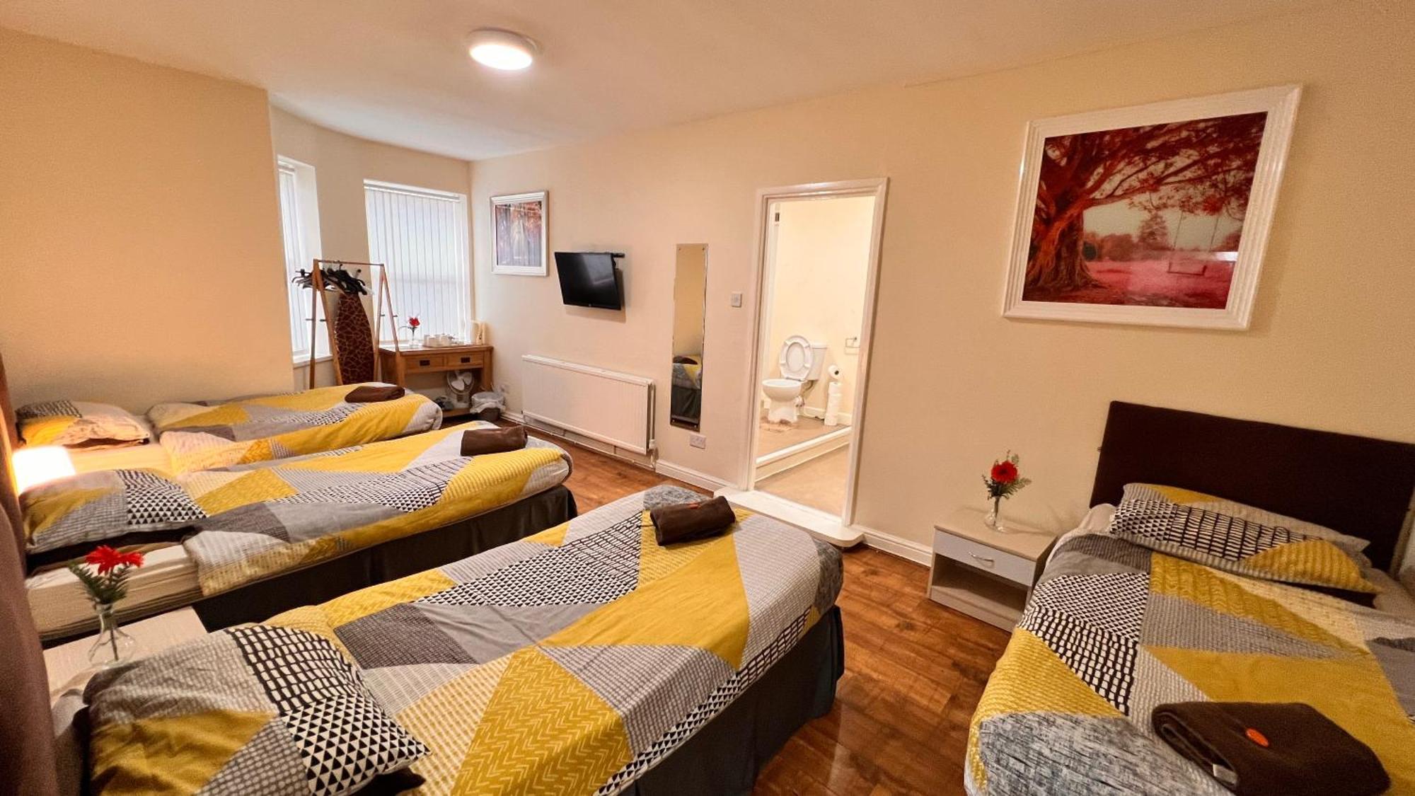 Castle Lodge Guest House 86-88 Sheil Rd L6 3Af 리버풀 외부 사진