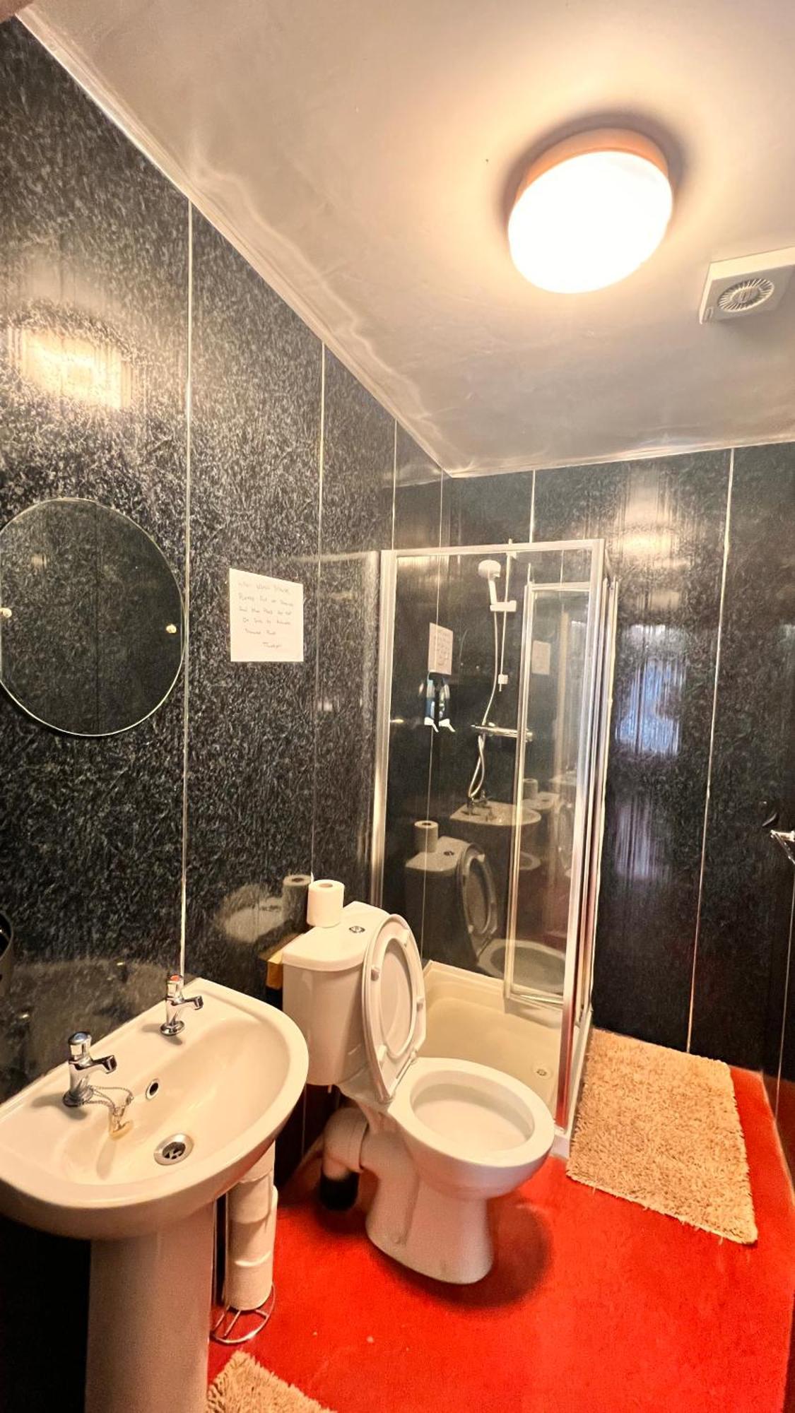 Castle Lodge Guest House 86-88 Sheil Rd L6 3Af 리버풀 외부 사진
